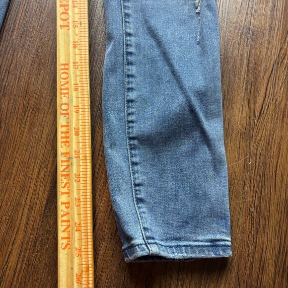 Good American Good '90s Ripped Slim Fit Straight Leg Jeans Light Wash Size 10/30 - Picture 9 of 11
